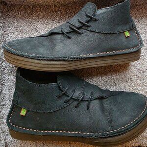 El Naturalista Side Lace Ankle Boots